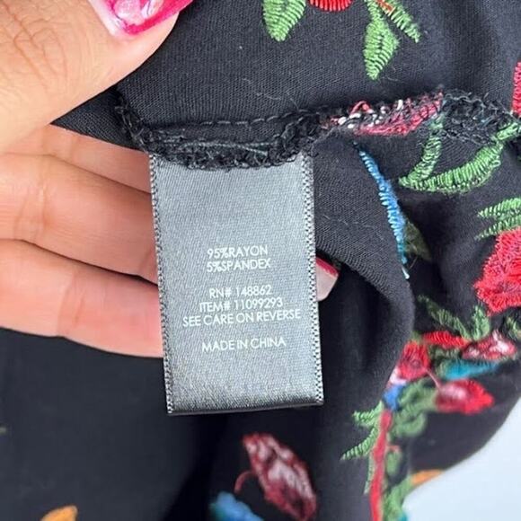 Torrid Black Embroidered Floral Challis Skater Dress womens plus size 2x - Picture 10 of 10